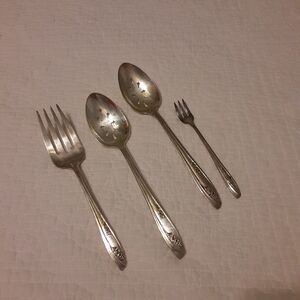 Vintage Wm. Rogers Servers Spoons & Forks Family Gathering